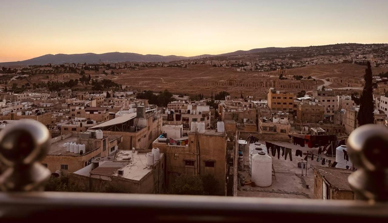 ג'אראש Dream House Hotel Jerash מראה חיצוני תמונה